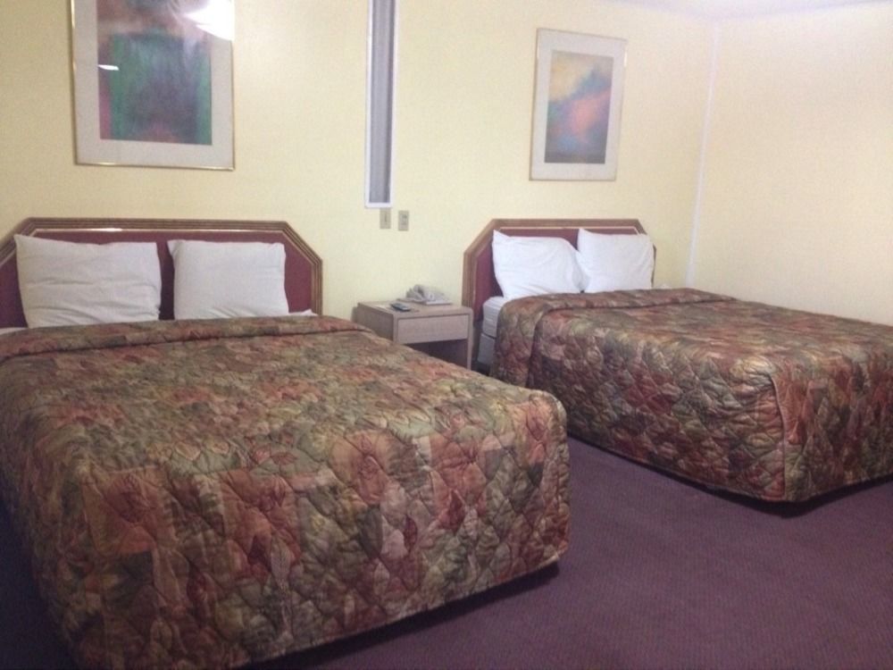 Travel Motel Raton Extérieur photo