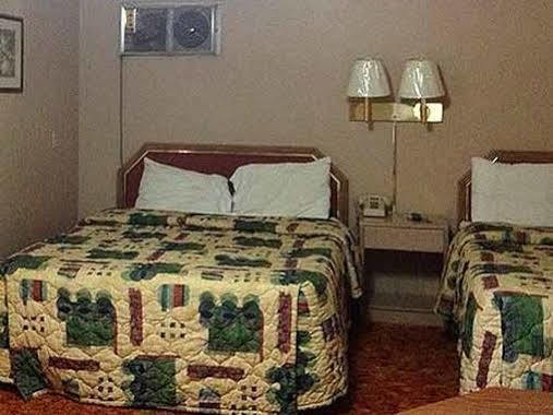 Travel Motel Raton Extérieur photo